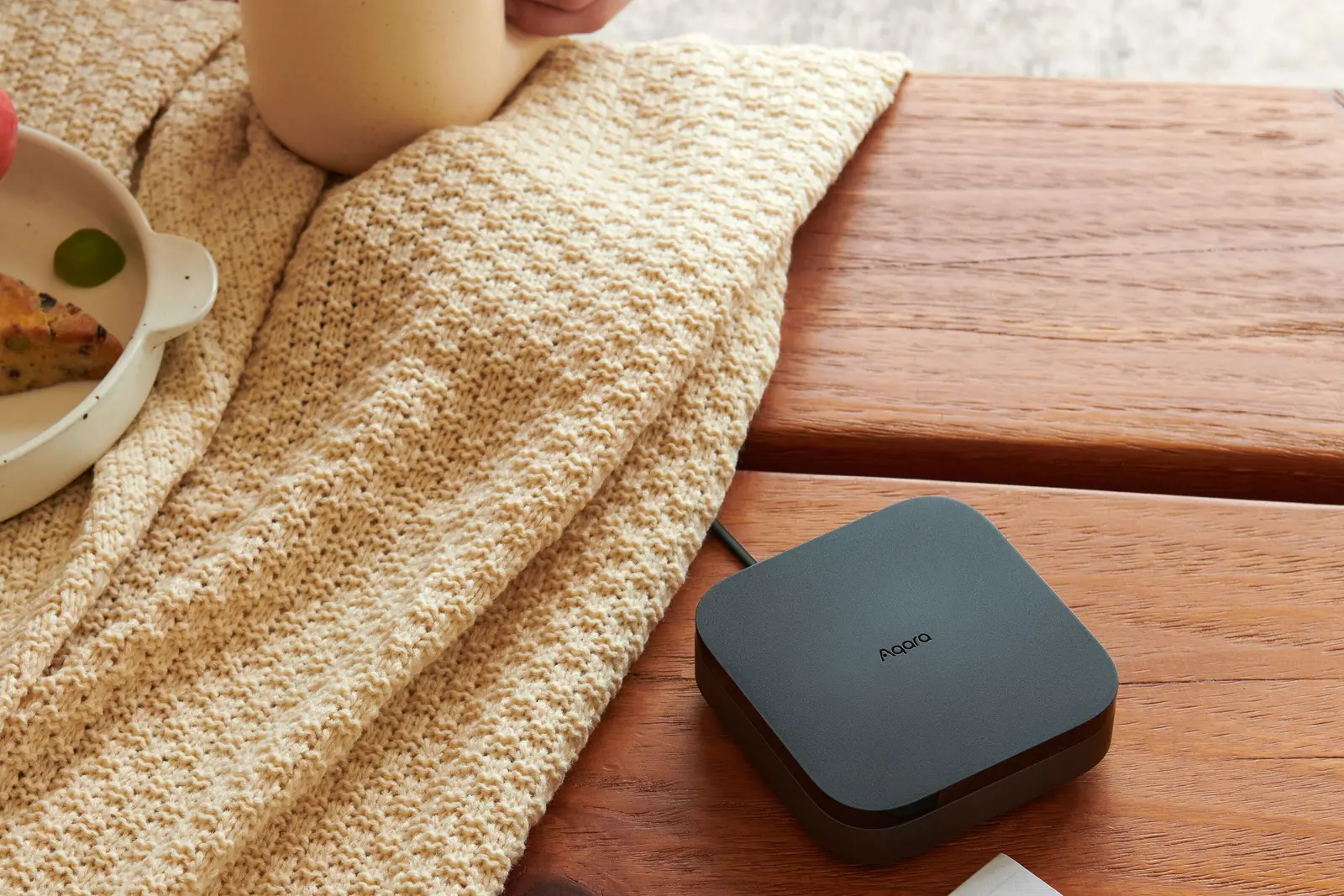 Aqara Hub M3 ของจริงในพื้นที่ใช้งานภายในบ้าน ความละเอียดสูง สำหรับหน้ารับซื้อ Smart Home